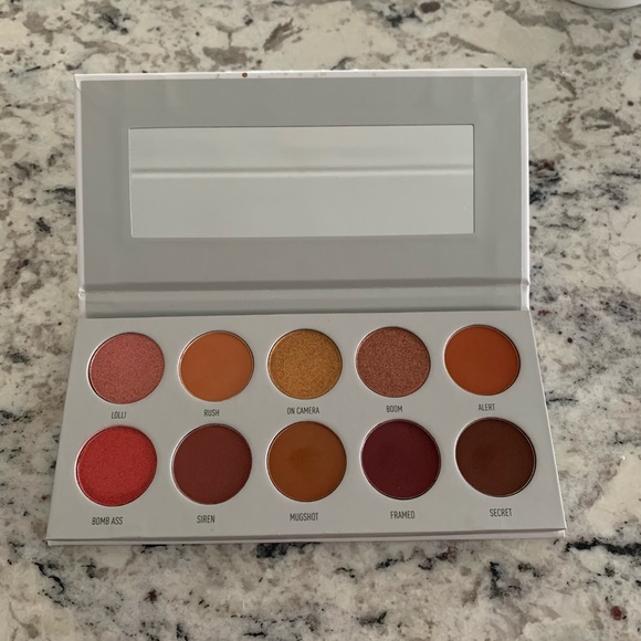 Morphe X Jaclyn Hill Ring the Alarm Palette - Picture 2 of 5